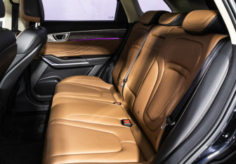 Подержанный автомобиль FAW Bestune T99 2023 года (10 фото)