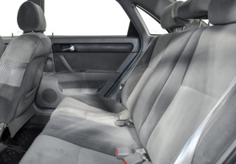 Подержанный автомобиль Daewoo Gentra Sedan 2014 года (12 фото)
