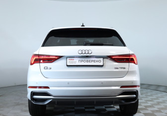 Подержанный автомобиль Audi Q3 2020 года (6 фото)