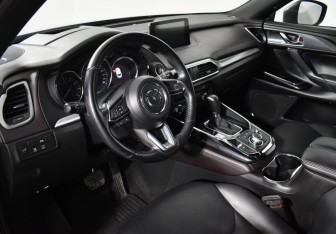 Подержанный автомобиль Mazda CX-9 2017 года (9 фото)