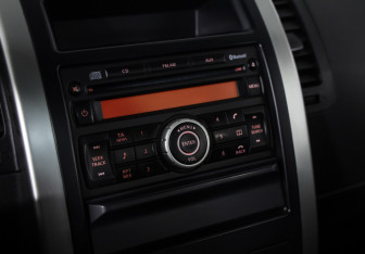 Подержанный автомобиль Nissan X-Trail 2012 года (12 фото)