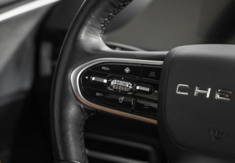 Подержанный автомобиль Omoda C5 2022 года (12 фото)