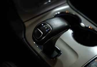 Подержанный автомобиль Jeep Grand Cherokee 2014 года (20 фото)