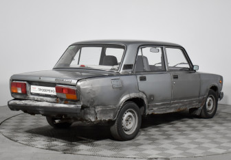 Подержанный автомобиль LADA (ВАЗ) 2105 2010 года (5 фото)