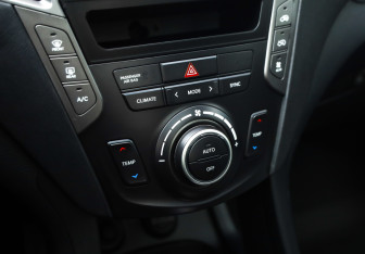 Подержанный автомобиль Hyundai Santa Fe 2018 года (17 фото)