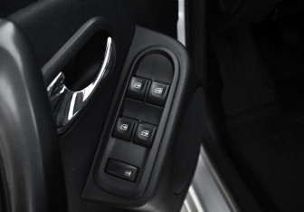Подержанный автомобиль Renault Duster 2016 года (10 фото)