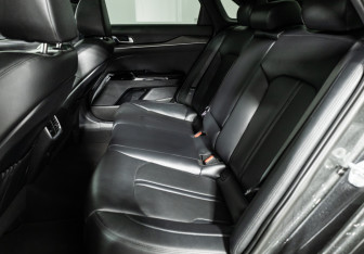 Подержанный автомобиль Kia K5 2021 года (10 фото)