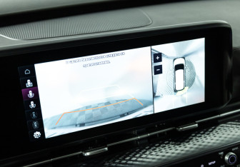 Подержанный автомобиль Kia Carnival 2022 года (19 фото)