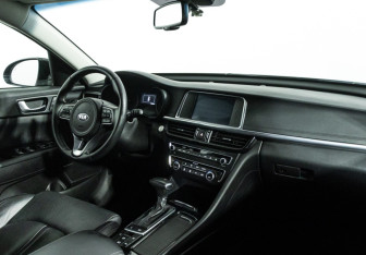 Подержанный автомобиль Kia Optima Sedan 2016 года (9 фото)