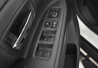 Подержанный автомобиль Mitsubishi Outlander 2014 года (17 фото)