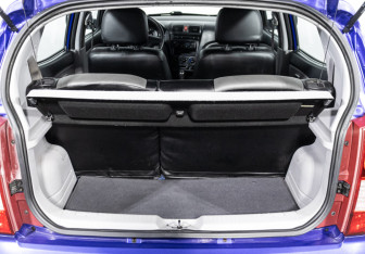 Подержанный автомобиль Kia Picanto 2005 года (15 фото)