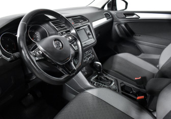 Подержанный автомобиль Volkswagen Tiguan 2018 года (9 фото)