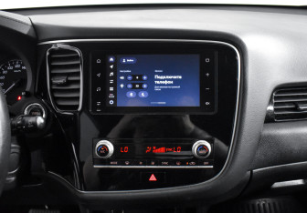 Подержанный автомобиль Mitsubishi Outlander 2020 года (17 фото)