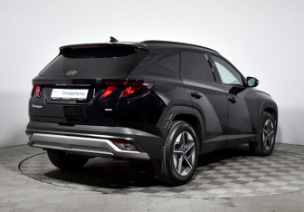Подержанный автомобиль Hyundai Tucson 2025 года (5 фото)