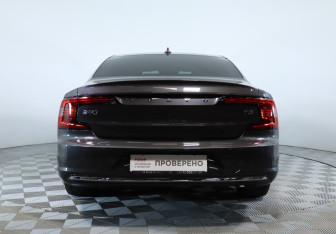Подержанный автомобиль Volvo S90 2021 года (14 фото)