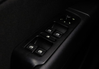 Подержанный автомобиль Skoda Superb Liftback 2014 года (24 фото)