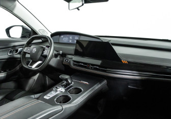 Подержанный автомобиль Changan UNI-K 2021 года (9 фото)