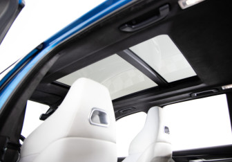 Подержанный автомобиль BMW X5 M 2017 года (34 фото)