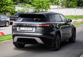 Подержанный автомобиль Land Rover Range Rover Velar 2017 года (6 фото)