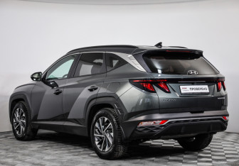 Подержанный автомобиль Hyundai Tucson 2022 года (7 фото)