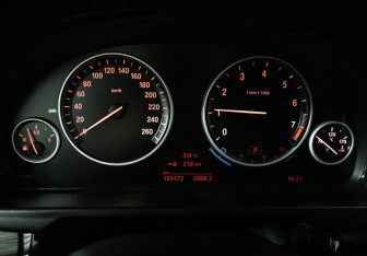 Подержанный автомобиль BMW X5 2017 года (12 фото)