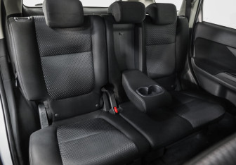 Подержанный автомобиль Mitsubishi Outlander 2017 года (22 фото)