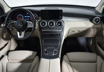 Подержанный автомобиль Mercedes-Benz GLC Coupe 2020 года (13 фото)