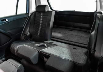 Подержанный автомобиль Volkswagen Tiguan 2011 года (15 фото)