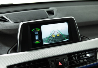 Подержанный автомобиль BMW X1 2018 года (15 фото)