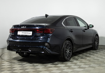 Подержанный автомобиль Kia Cerato Sedan 2022 года (5 фото)