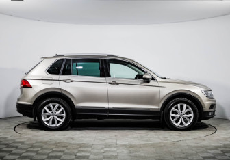 Подержанный автомобиль Volkswagen Tiguan 2020 года (4 фото)