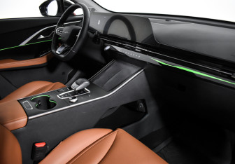 Подержанный автомобиль Omoda C5 2022 года (14 фото)