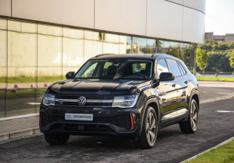 Подержанный автомобиль Volkswagen Teramont 2022 года (3 фото)