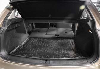 Подержанный автомобиль Volkswagen Tiguan 2021 года (28 фото)