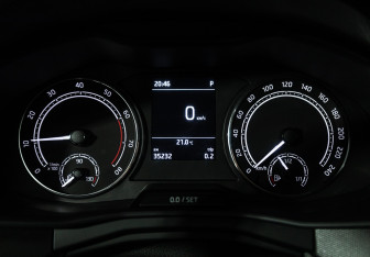 Подержанный автомобиль Skoda Rapid Liftback 2021 года (12 фото)