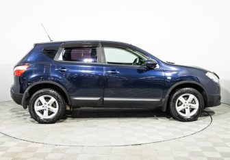Подержанный автомобиль Nissan Qashqai 2010 года (4 фото)