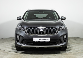 Подержанный автомобиль Kia Sorento 2018 года (2 фото)
