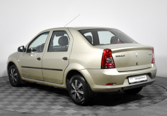 Подержанный автомобиль Renault Logan Sedan 2011 года (7 фото)