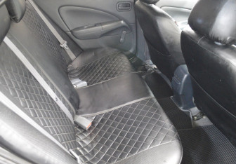 Подержанный автомобиль Nissan Almera Classic 2007 года (13 фото)