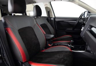 Подержанный автомобиль Mitsubishi Outlander 2021 года (21 фото)