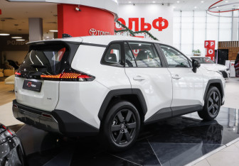 Новый Toyota RAV4 2026 (7 фото)