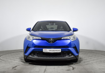 Подержанный автомобиль Toyota C-HR 2018 года (2 фото)