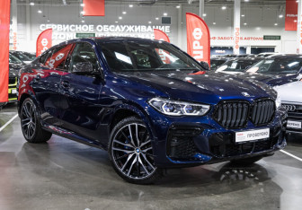 Подержанный автомобиль BMW X6 2021 года (6 фото)