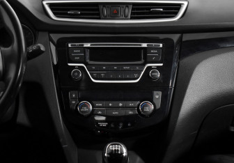 Подержанный автомобиль Nissan Qashqai 2017 года (14 фото)