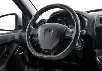 Подержанный автомобиль LADA (ВАЗ) Granta Hatchback 2022 года (14 фото)