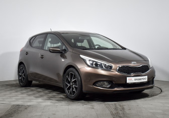 Подержанный автомобиль Kia Ceed Hatchback 2012 года (3 фото)