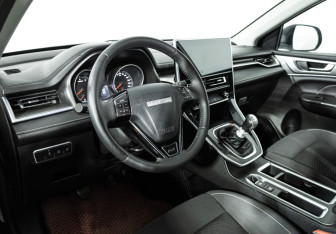 Подержанный автомобиль Haval M6 2024 года (11 фото)