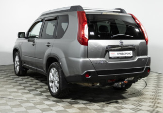 Подержанный автомобиль Nissan X-Trail 2014 года (7 фото)