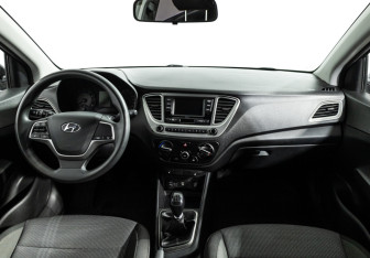 Подержанный автомобиль Hyundai Solaris Sedan 2020 года (13 фото)