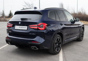 Подержанный автомобиль BMW X3 2021 года (8 фото)